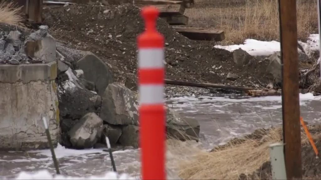 Flooding Roundup Yellowstone River floods homes, waters close bridge
